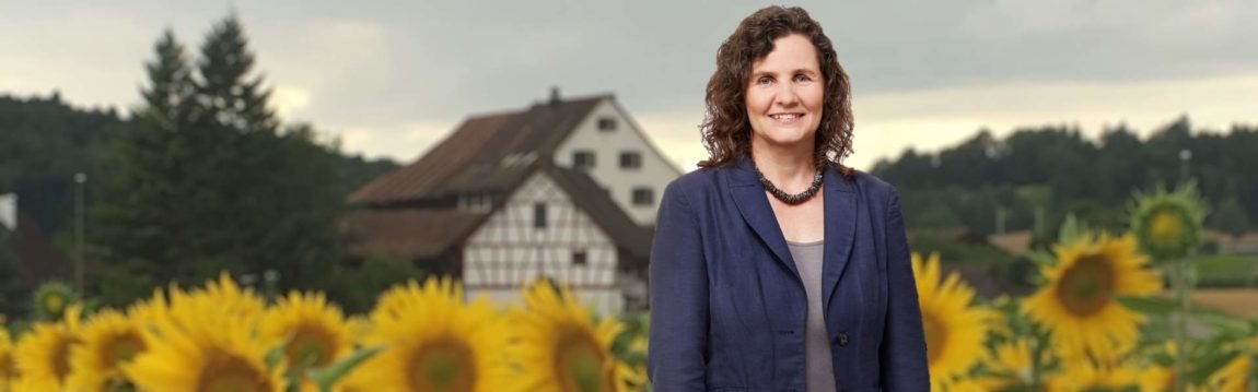 BSc-vor-Sonnenblumenfeld-Titelslider.jpg