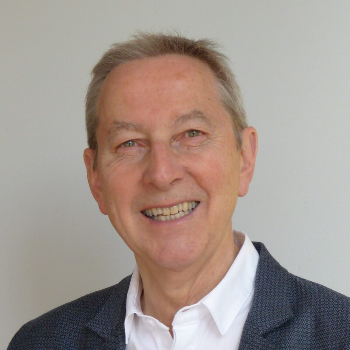 PeterAnderegg2019_Quadrat.jpg